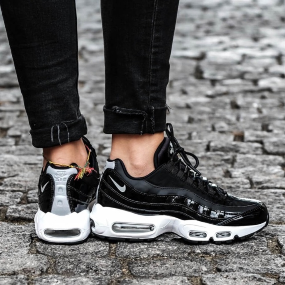 NWT Nike Air Max 95 SE PRM WMNS - Picture 3 of 8